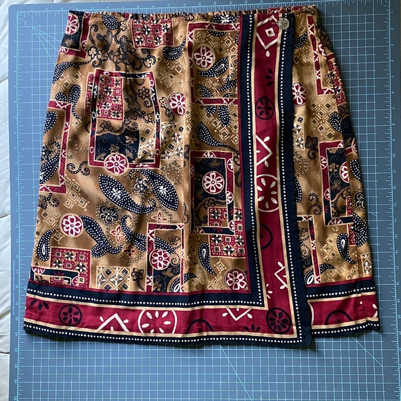 Y2K 90s Requirements Tribal Print Wrap Mini Skirt Women's Large - Pre-Owned - Picture 5 of 5